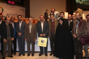 دریافت تندیس و لوح دومین جشنواره نوآوری دانشگاه علوم پزشکی تهران ۱۳۹۱: عکس شماره 7 / 10
